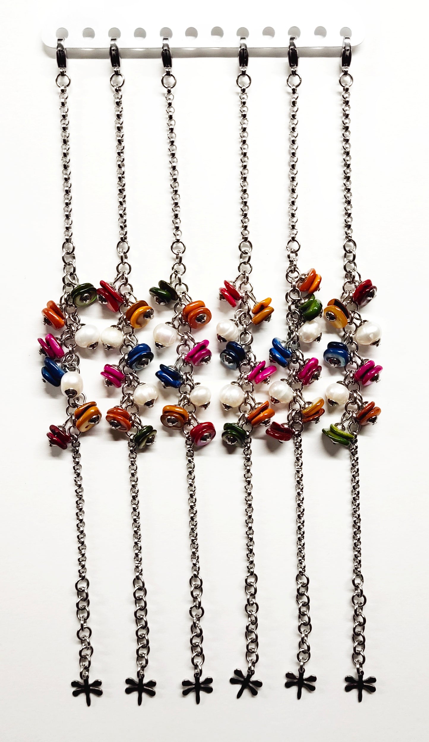 Bracelet with multi colour shell chips