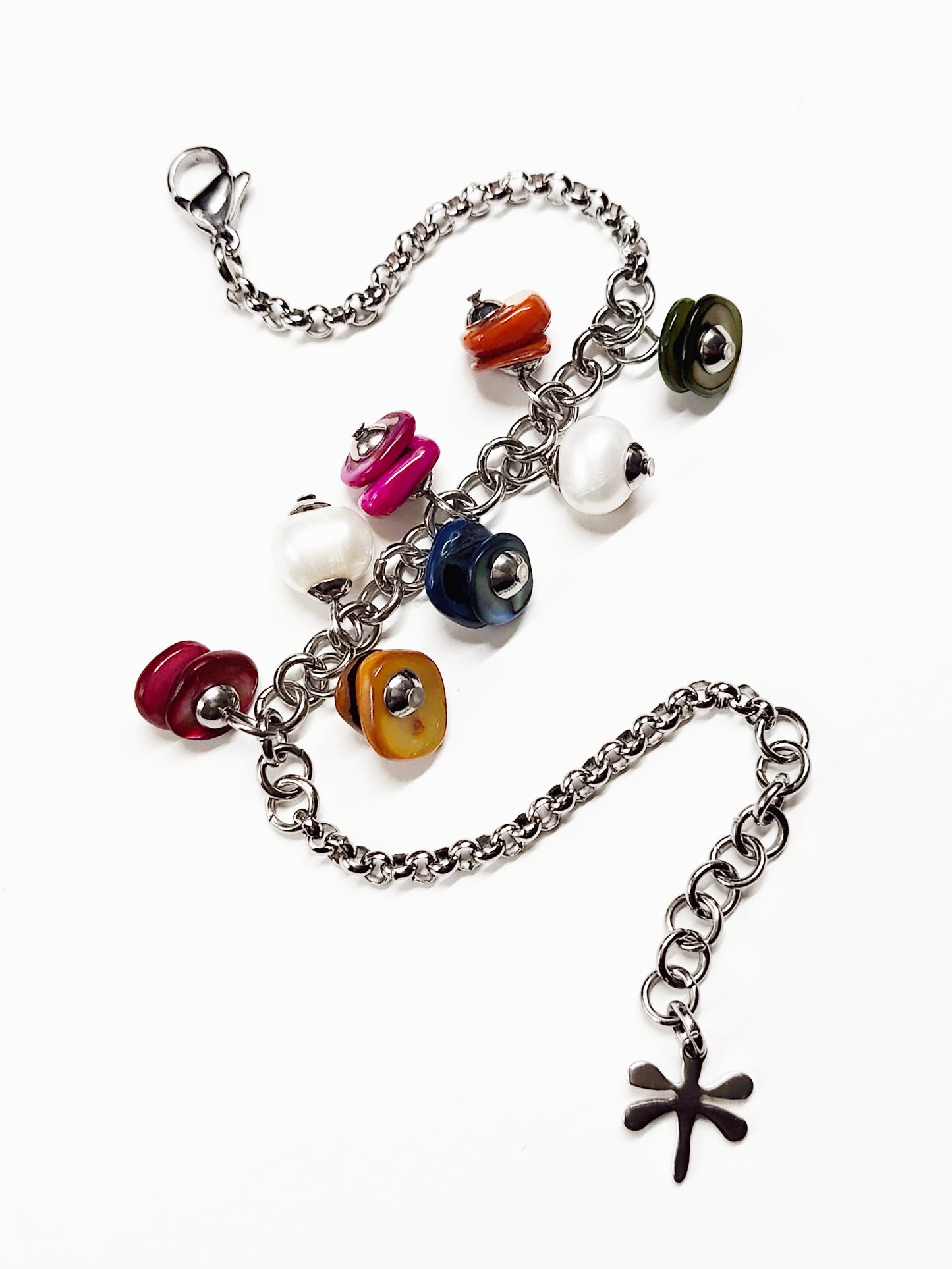 Bracelet with multi colour shell chips