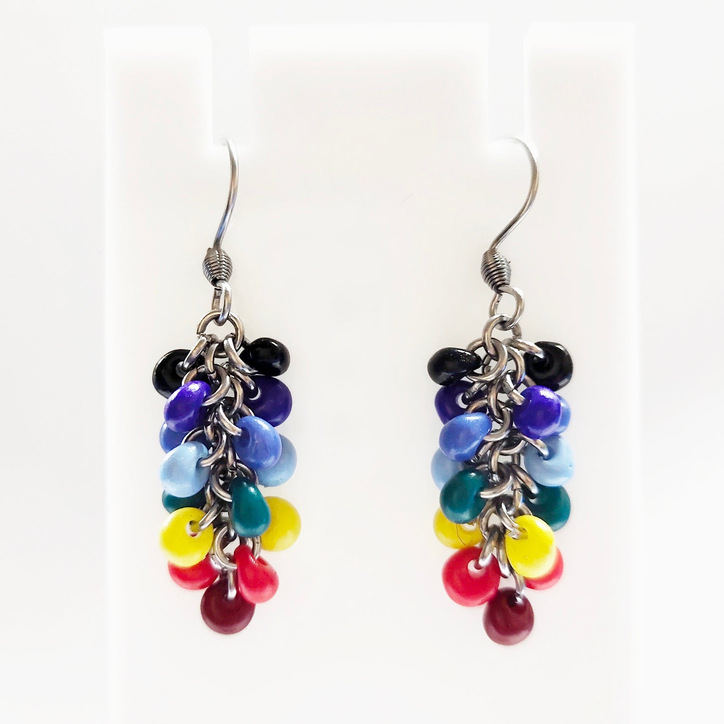 Dangling multicolour earrings